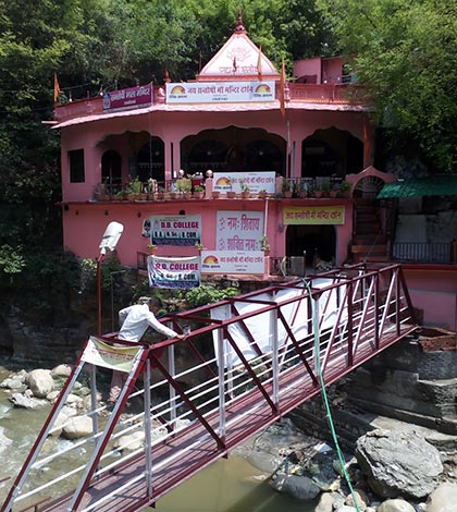 tapkeshwar temple best destination to visit in dehradun